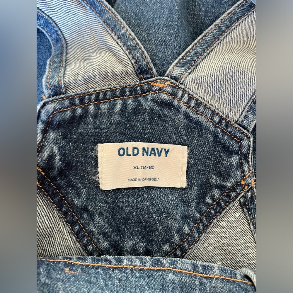 ✨NWT✨Old Navy. Medium Distressed Wash Jean Denim Overalls. Size Girls XL. - Picture 13 of 14